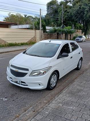 CHEVROLET ONIX 1.0 MPFI JOY 8V FLEX 4P MANUAL CHEVROLET ONIX 1.0 MPFI JOY 8V FLEX 4P MANUAL